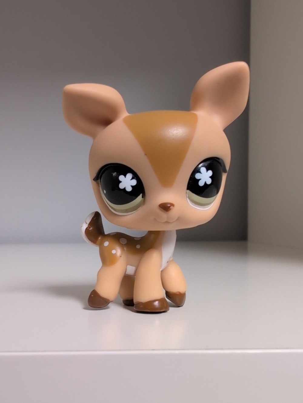 Authentic Littlest Pet Shop Deer Fawn #634 Sticker Eye Collectible Figure Y2k
